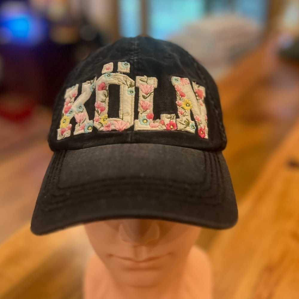 Robin Ruth Koln cap vintage